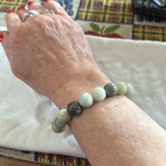 Hand Crafted Amazonite Stretch Bracelet - Picture 6 of 8
